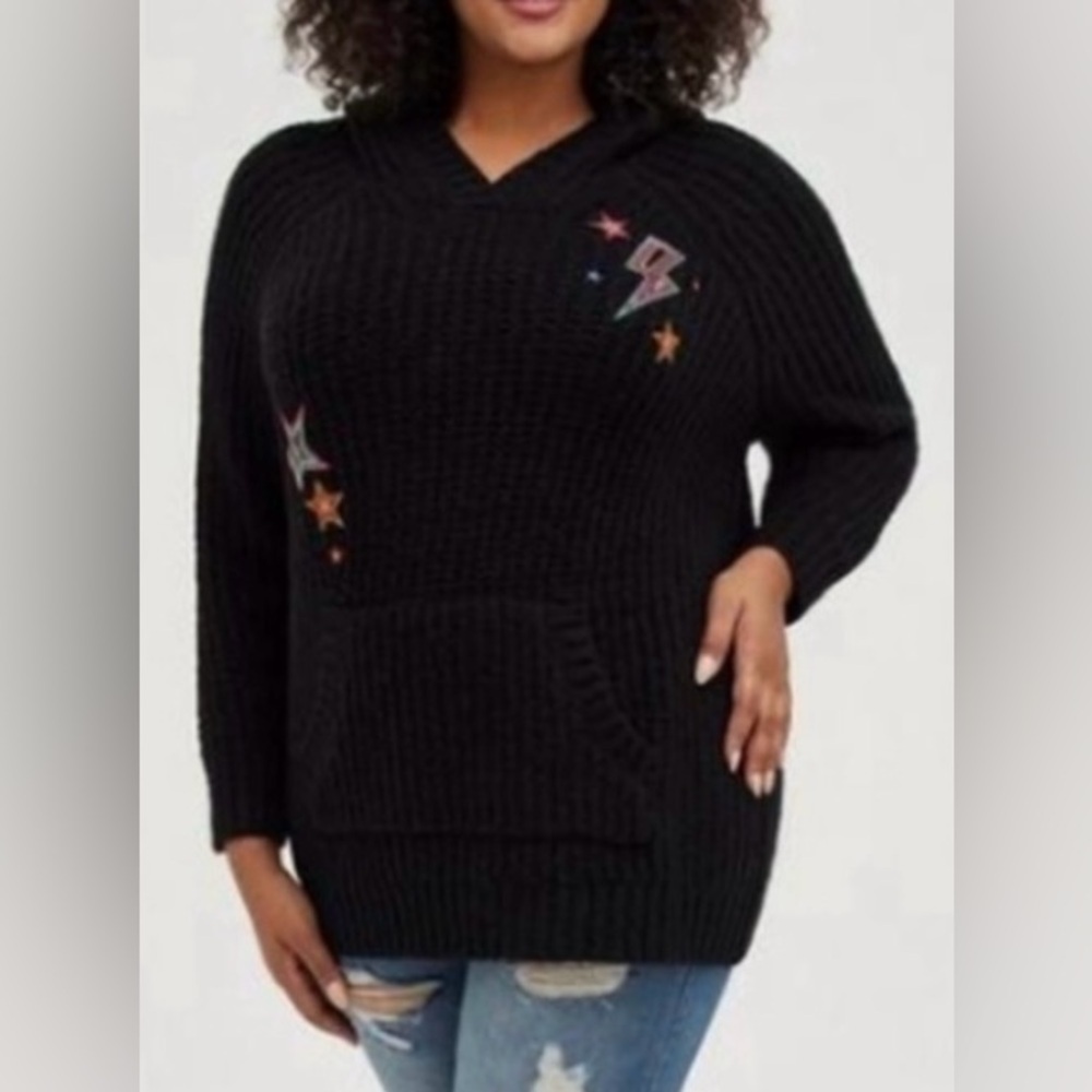 NEW Torrid Raglan Black Hoodie Sweater Embroidered Star & Lightning Bolt Size 2X